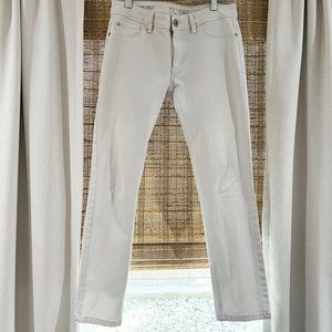 DL1961 White Jeans - Size 29 (size 6) - Mid Rise Angel Ankle Jean